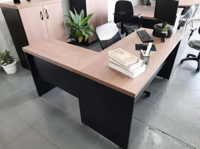Mesa Escrivaninha em L de Canto para Escritório e Home Office