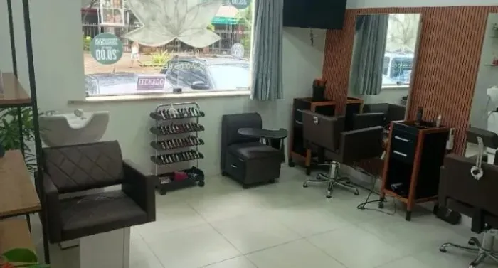 Aluguel cadeira Barbeiro/cabeleiro e Manicure