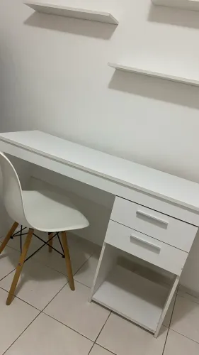 Escrivaninha + Cadeira + Nichos