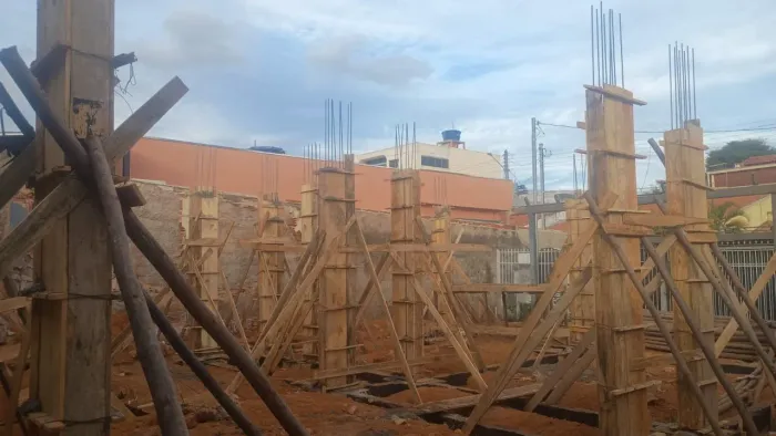 Pedreiro mestre de obras 