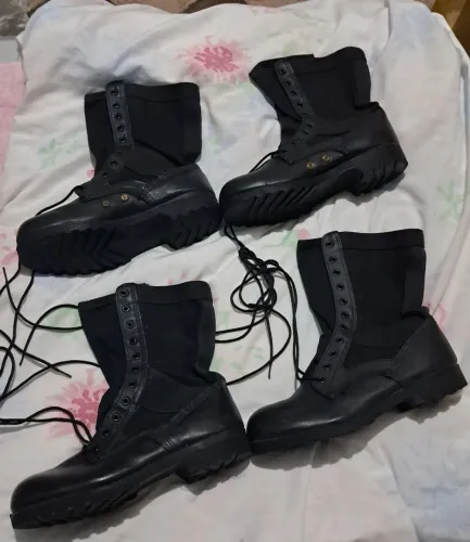 2 pares de Coturnos do exército original 450 cada ,novo,sola feita para não abrir