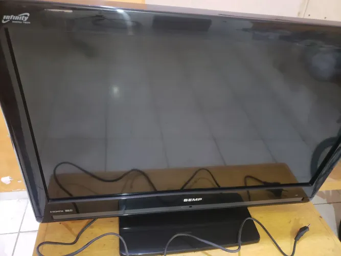 TV SEMP TOSHIBA 32 com defeito