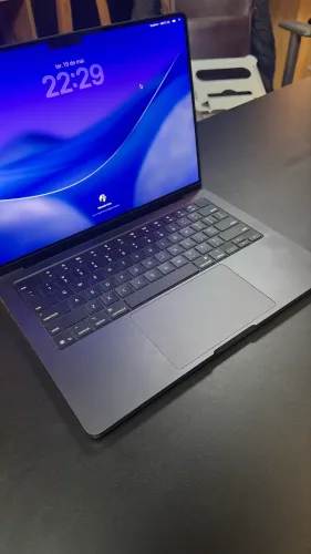 MacBook Pro M5 - 1 mês de uso