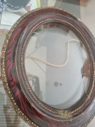 RELIQUIA. Quadro c Vidro bombe