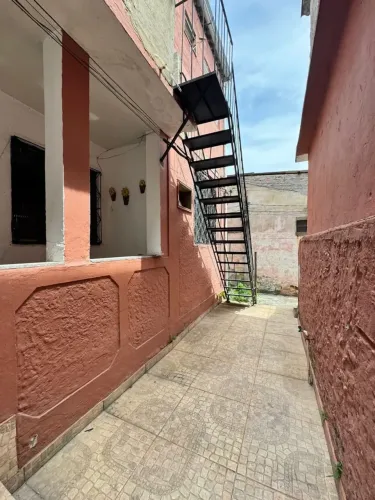 Duas casas em Rocha miranda!