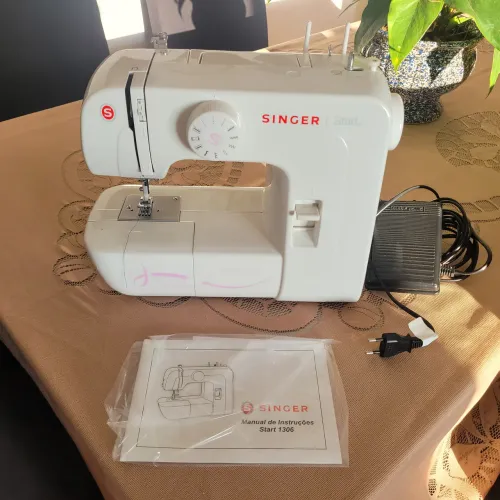 Máquina Costura Singer Start 1306