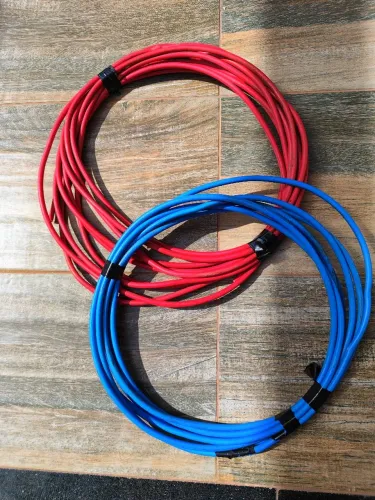 Cabos flexíveis de 16mm 75OV (azul e vermelho)