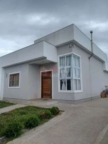 Linda casa averbada no Caverazinho