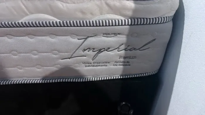 Vendo colchão Queen Size 