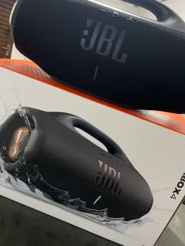 JBL bombox4