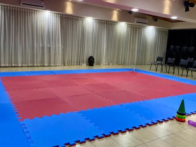 Tatames EVA 30mm 1x1m ? Azul e Vermelho | Estado de Novo