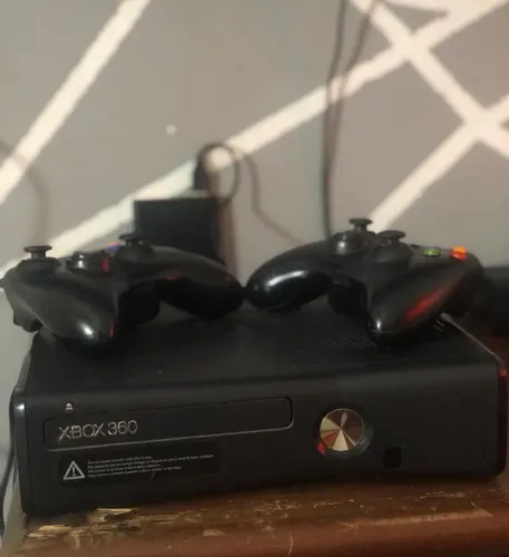 Vende se, x-box 360 pra conserto