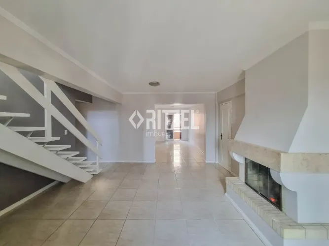 Triplex para locação, 3 quartos, 1 vaga, Centro, São Leopoldo, RS