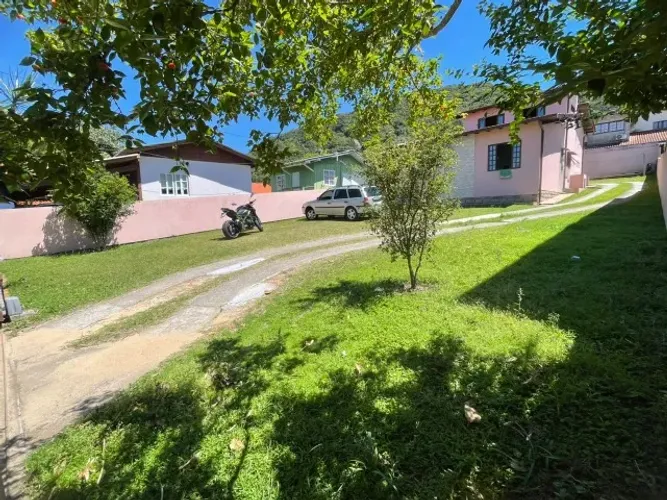 Casa 3 quartos (terreno com escritura pública)-Campeche apenas 1 km da praia