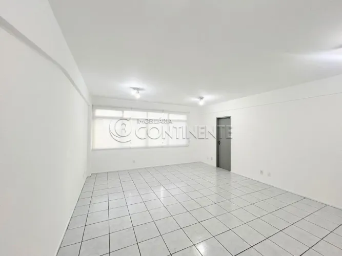 SALA - COMERCIAL- A VENDA- NO ESTREITO