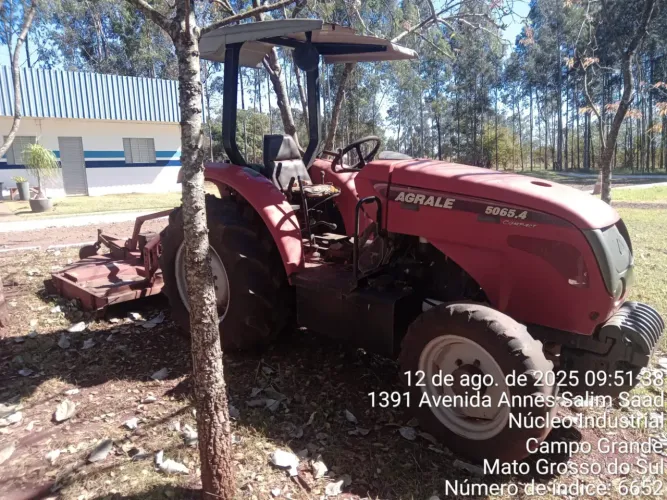 Trator Agrale 5065.4 com Roçadeira 