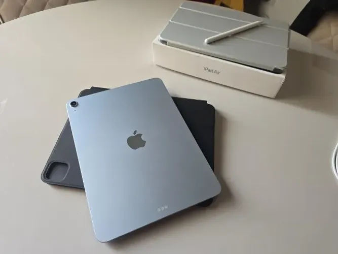 iPad Air M3 + AppleCare