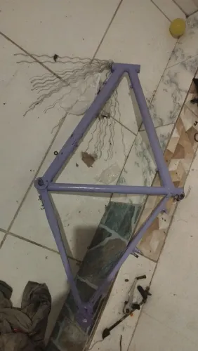 Quadro de bike aro 26 estilo BH reduzido na parte de trás 