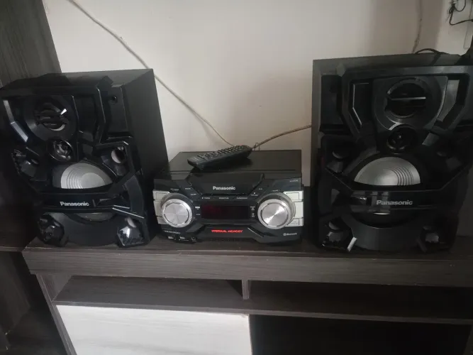 Som Panasonic, pra retirar peças