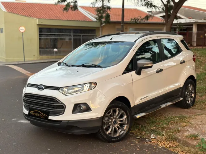 Ford Ecosport Freestyle 1.6 16V Flex 5P 2015