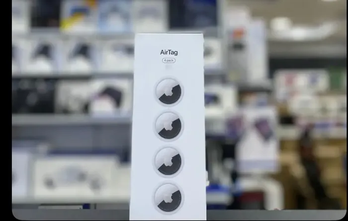 AIRTAG 2 PACK COM 4 (NOVO) LOJA FÍSICA - MENOR VALOR 
