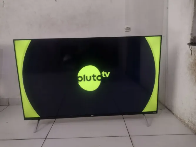 Smart TV AOC 50 polegadas borda infinita