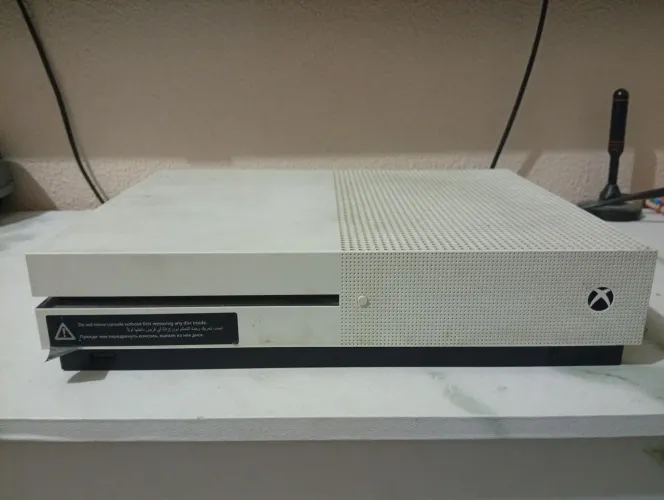 Xbox one S ( Defeito) Retirada de peças ACEITO OFERTAS!