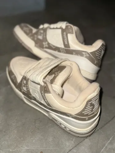 Tenis