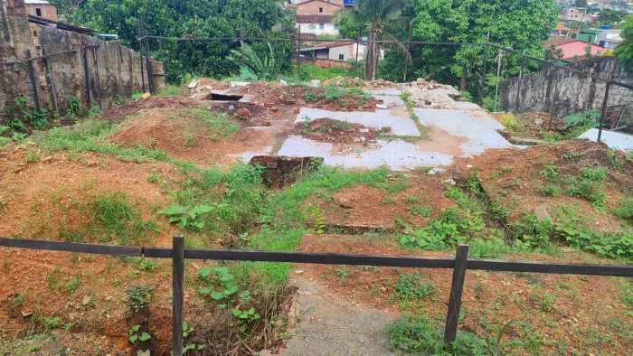 Vendo terreno com base pronta pra construir em Paudalho 
