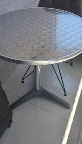 Mesa de alumínio 