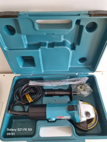 Esmerilhadeira Angular Makita 9524NBK 127V 540W
