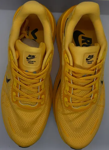 Nike Vomero Premium na cor amarela
