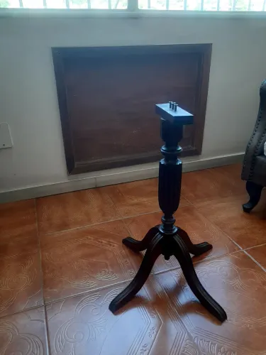 Base para mesinha em madeira maciça 