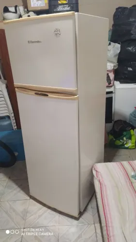 Geladeira Eletrolux com defeito