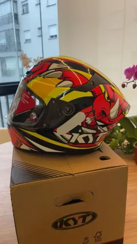 Ve do capacete KYT TT Course Rhino tamanho 62