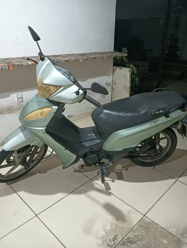 Moto JET