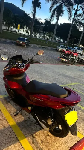 HONDA PCX VERMELHA