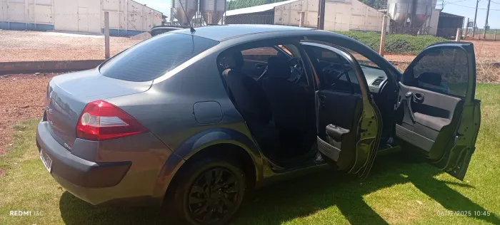 Renault Megane Sedan Expression Hi-flex 1.6 16V 2009