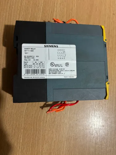 Relê de segurança Siemens 3sk111 1ab30