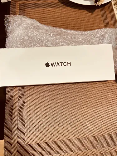 Vendo Apple Watch SE 2ª Geração, novo, lacrado na caixa, sem uso.