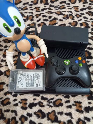 Xbox360 500gb +70 jogos