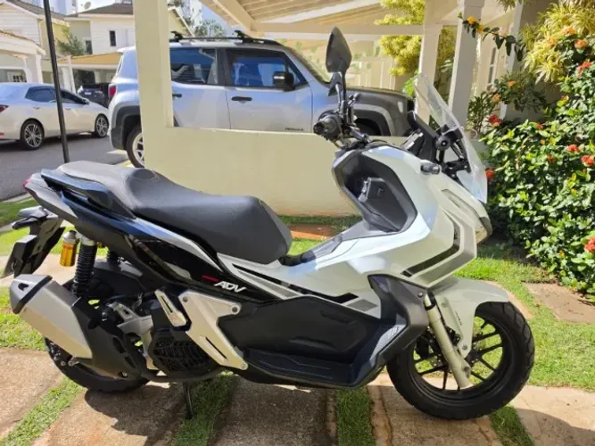 Honda ADV 150 2021 - apenas 4.500 km - Impecável