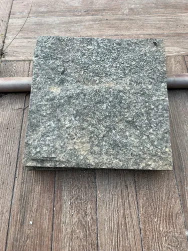 Pedra Miracema 47x47, São 23 pedras seminova.