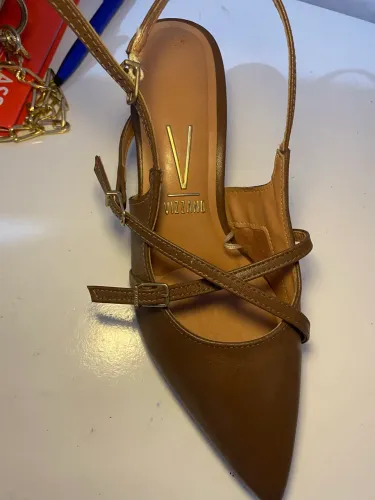 Scarpin Marrom Slingback com Tiras