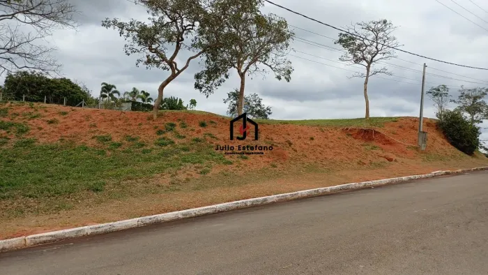 Terreno c/ área de 2.009,83m² no Condomínio São Félix do Cataguá em Taubaté