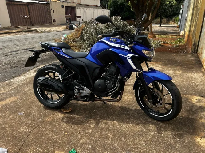 Fz-25 2018