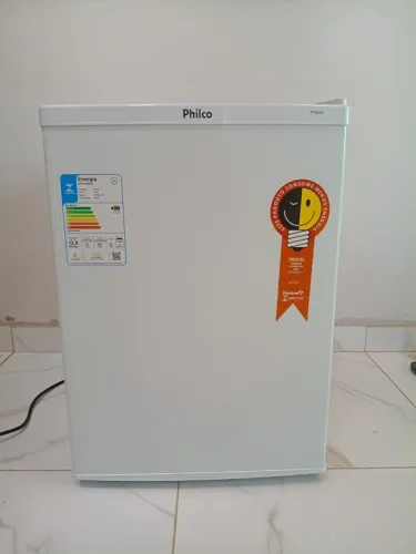 Frigobar Philco PFG85B 67 L Semi Novo - Fabricação: 02.11.23 - Econômico Selo A