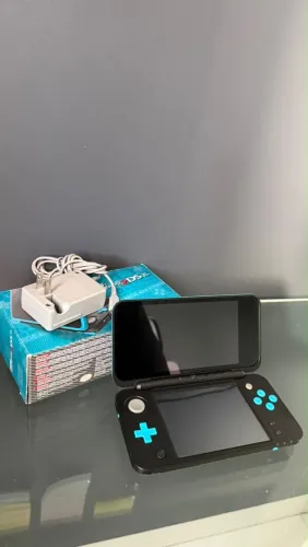 Nintendo 2DS XL