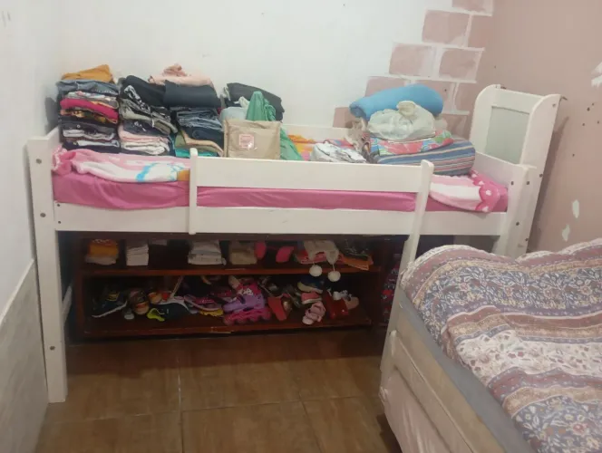 Cama infantil com escorregador