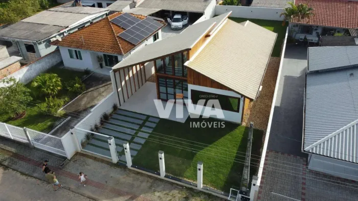 Casa com 3 dormitórios à venda, 112 m² por R$ 1.200.000,00 - Centro - Ilhota/SC